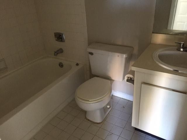 729 NW 103rd Terrace, Unit 201, Pembroke Pines, FL 33026 Photo