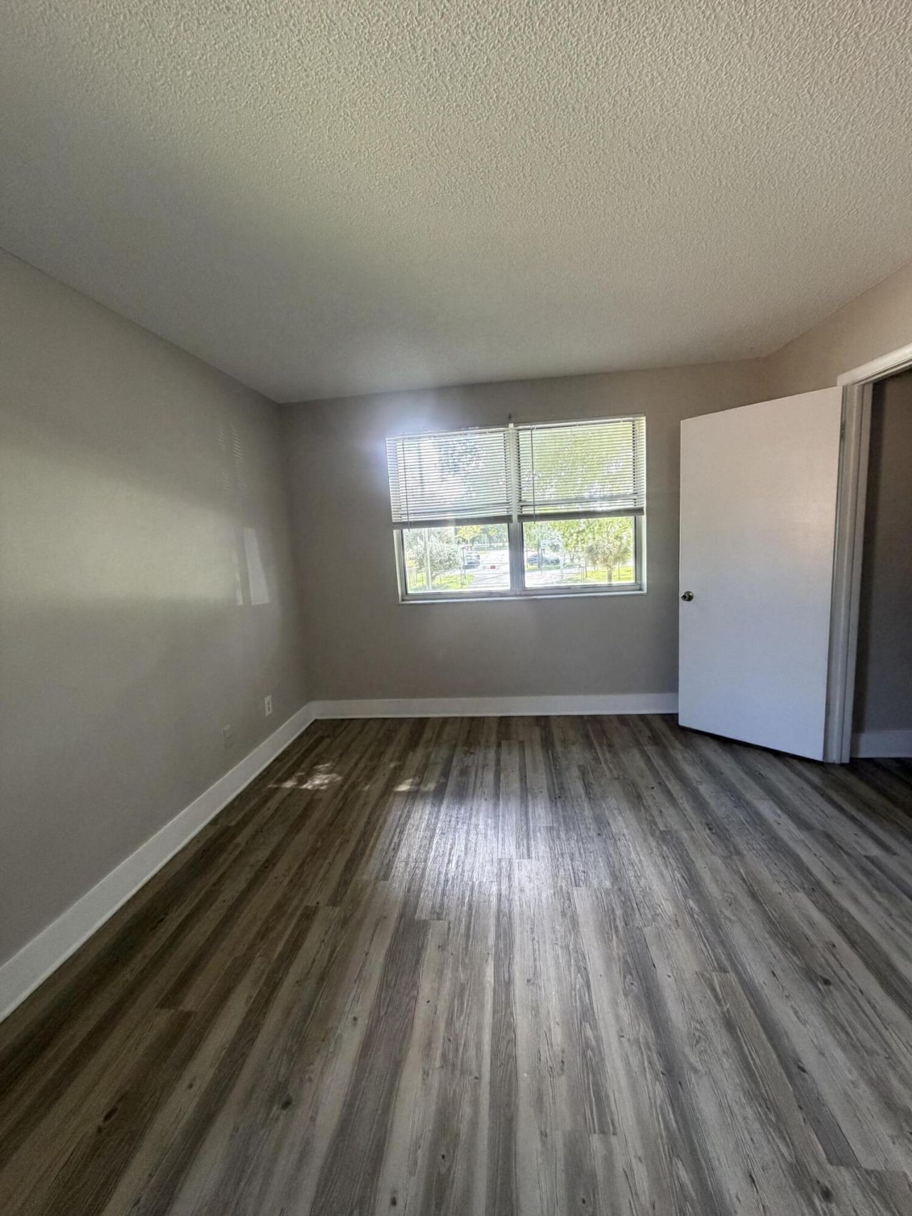 729 NW 103rd Terrace, Unit 201, Pembroke Pines, FL 33026 Photo