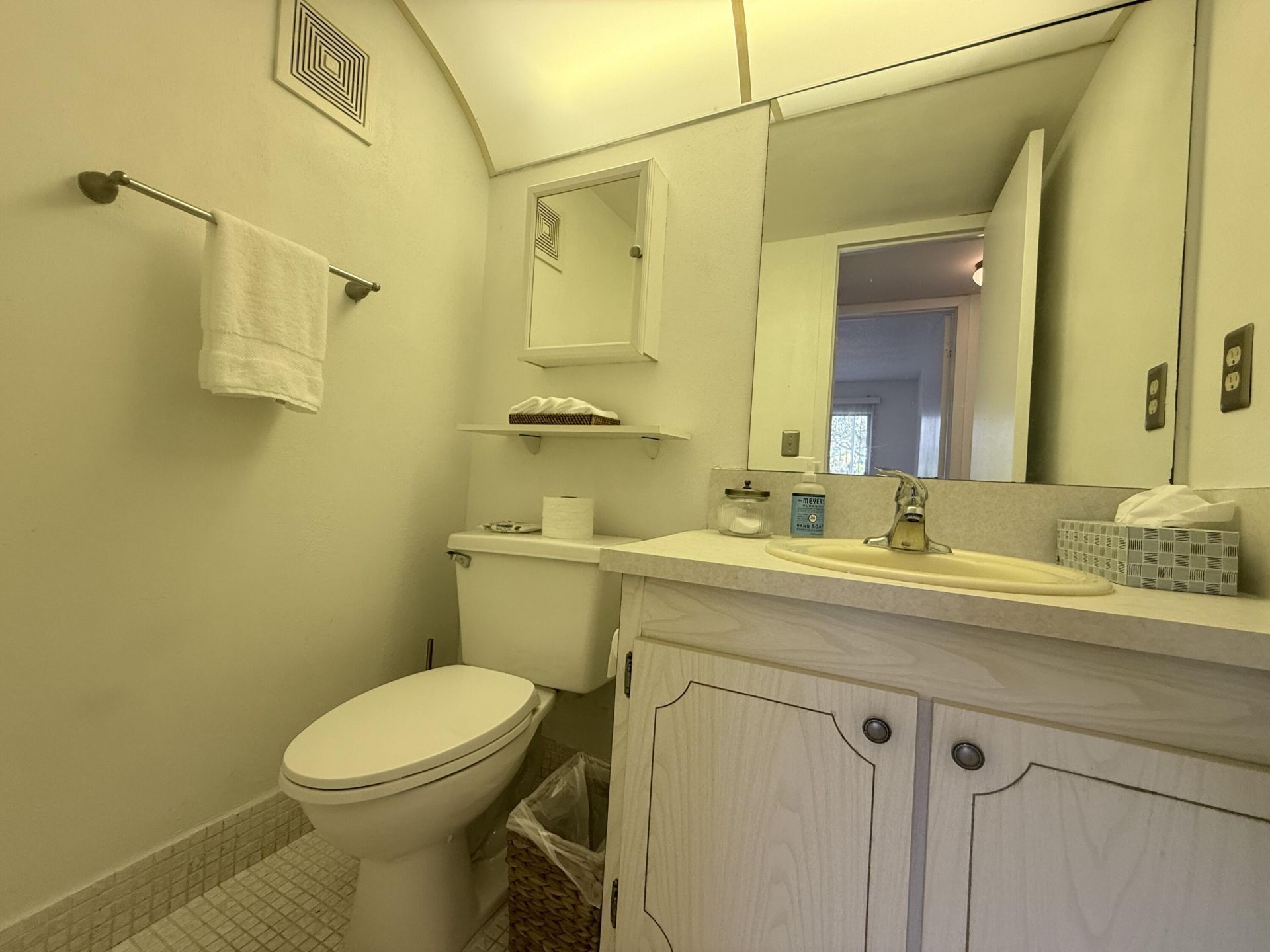 52 Mansfield B, Unit B, Boca Raton, FL 33434 Photo