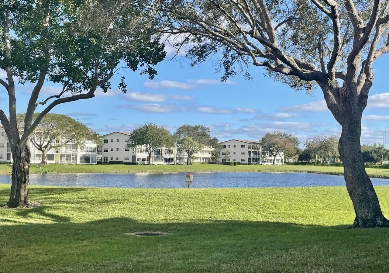 52 Mansfield B, Unit B, Boca Raton, FL 33434 Photo
