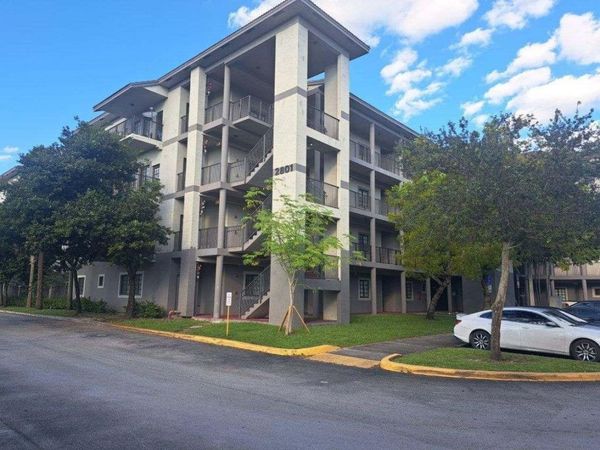 2801 RIVERSIDE Drive, Unit 105-S, Coral Springs, FL 33065