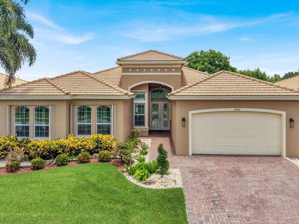 10469 Whitewind Circle, Boynton Beach, FL 33473