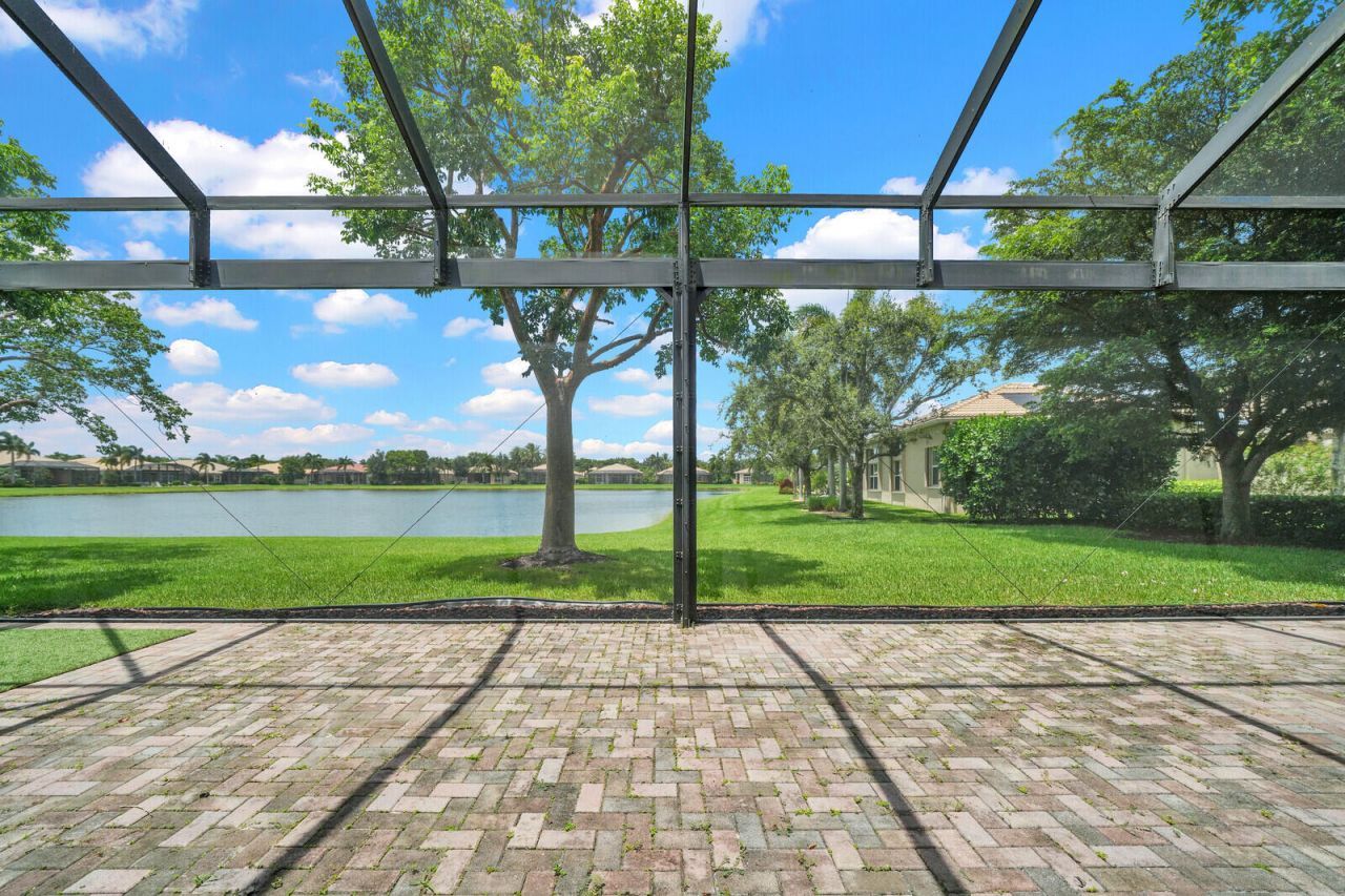 10469 Whitewind Circle, Boynton Beach, FL 33473 Photo