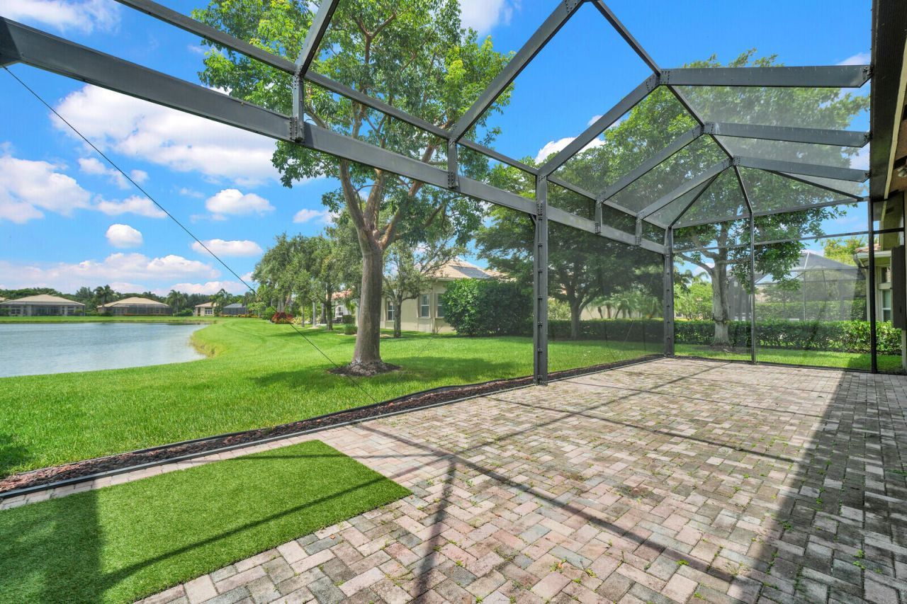 10469 Whitewind Circle, Boynton Beach, FL 33473 Photo