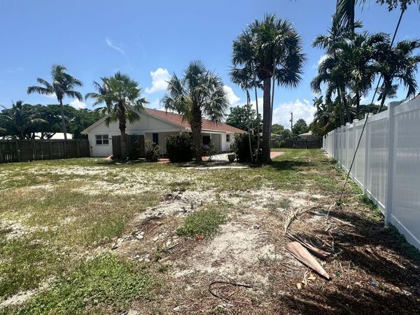 201 NE 30TH Street, Boca Raton, FL 33431