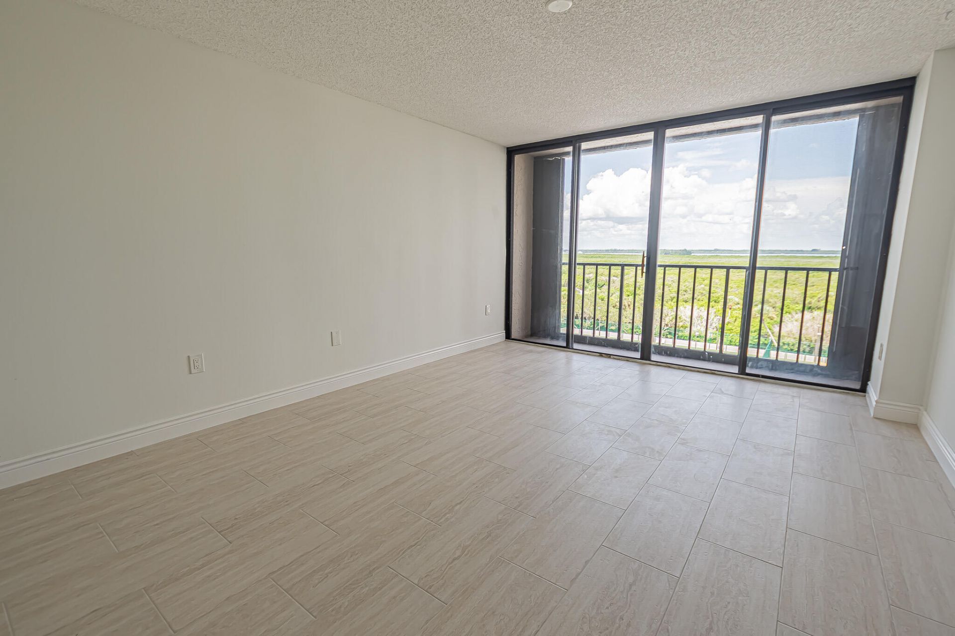 5047 N Hwy A1a, Unit #705, Hutchinson Island, FL 34949 Photo