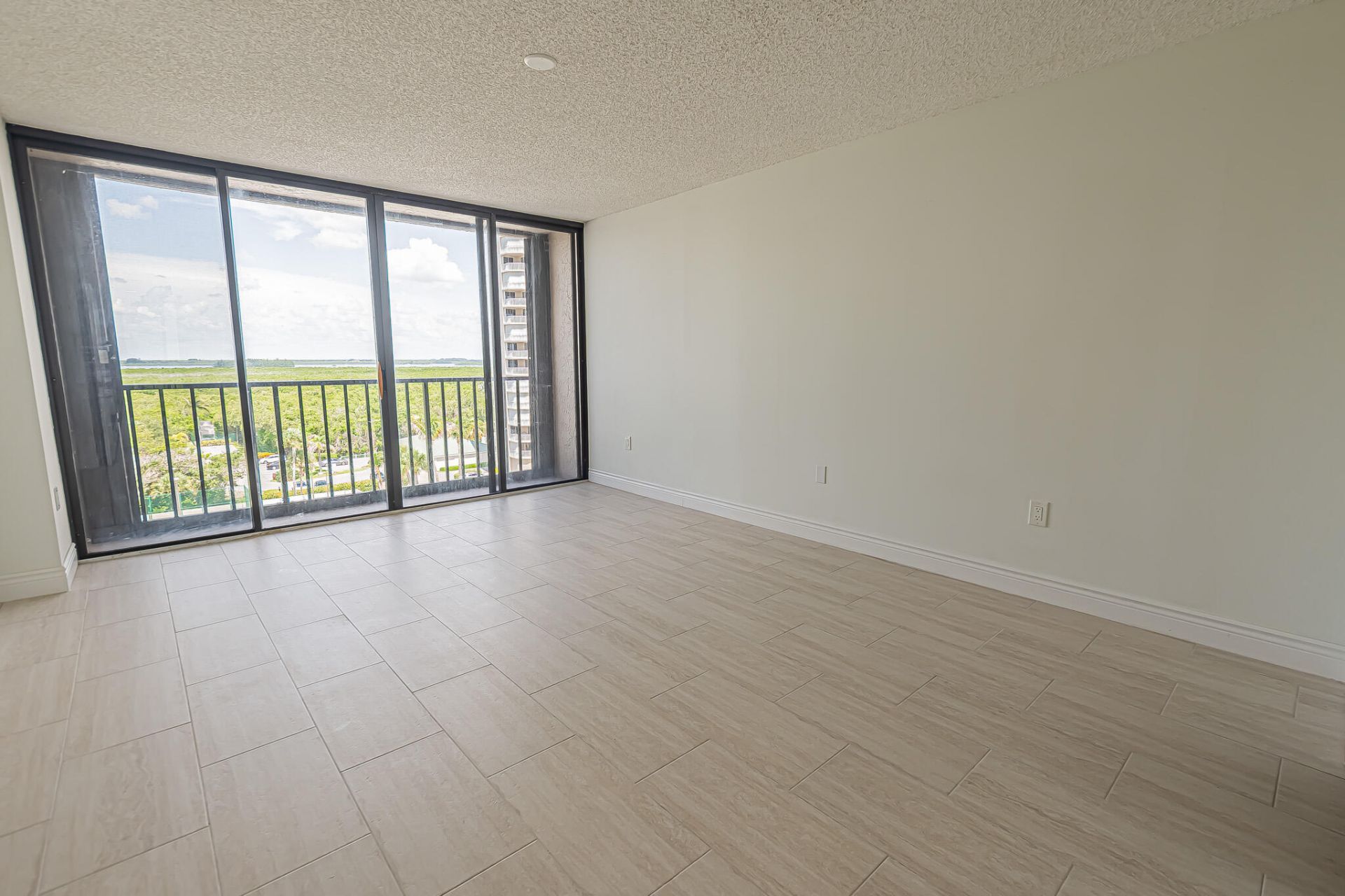 5047 N Hwy A1a, Unit #705, Hutchinson Island, FL 34949 Photo