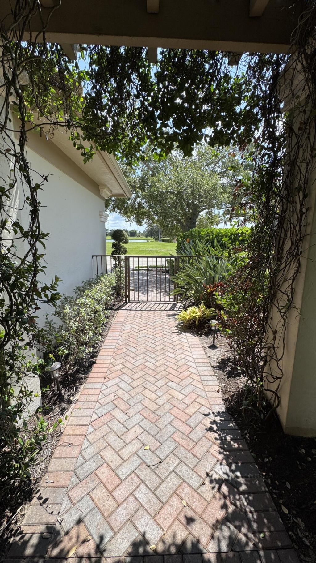 102 SE Rio Palermo, Port Saint Lucie, FL 34984 Photo