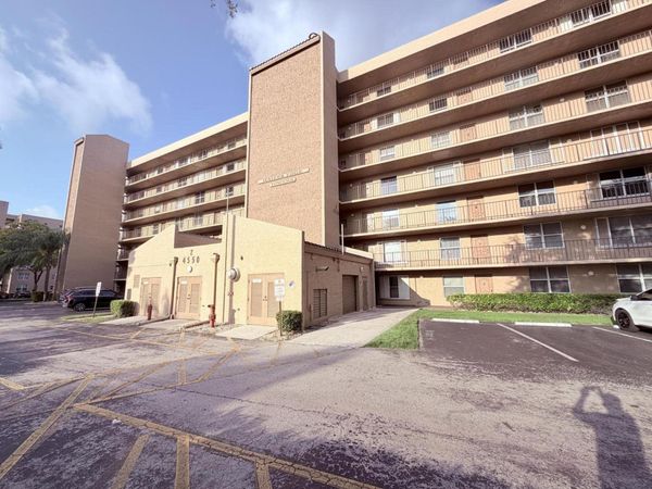 4550 NW 18th Avenue, Unit 503, Deerfield Beach, FL 33064