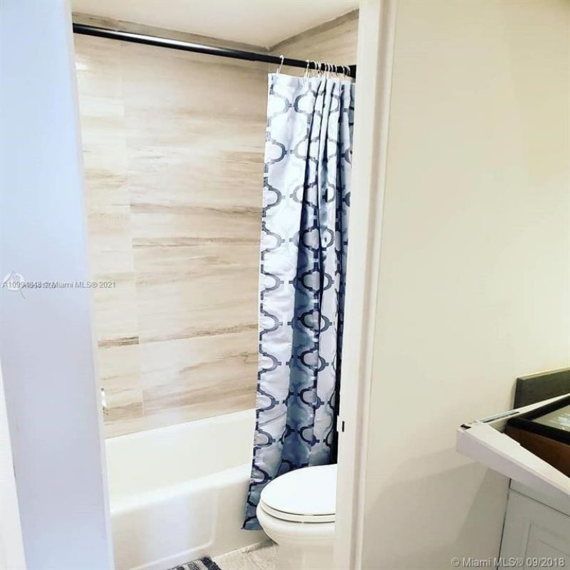 100 Lincoln Road, Unit 707, Miami Beach, FL 33139 Photo