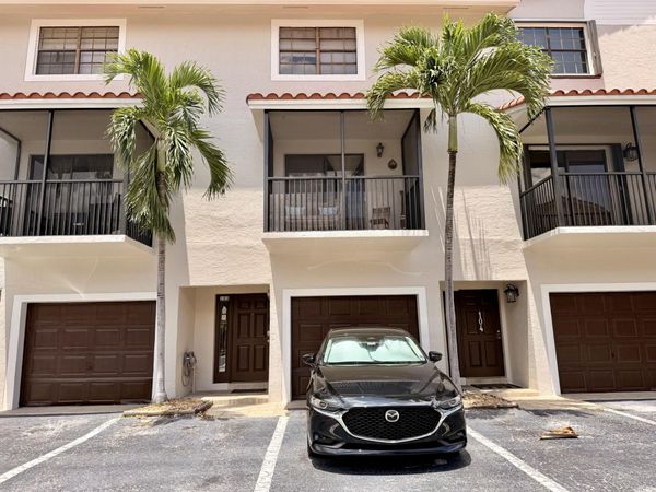 9908 HAMMOCKS Boulevard, Unit 103-42, Miami, FL 33196