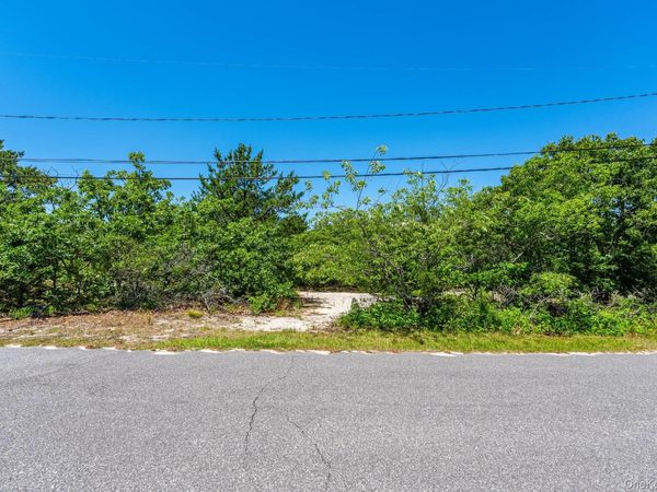 420 Lake Drive , Southold, NY 11971