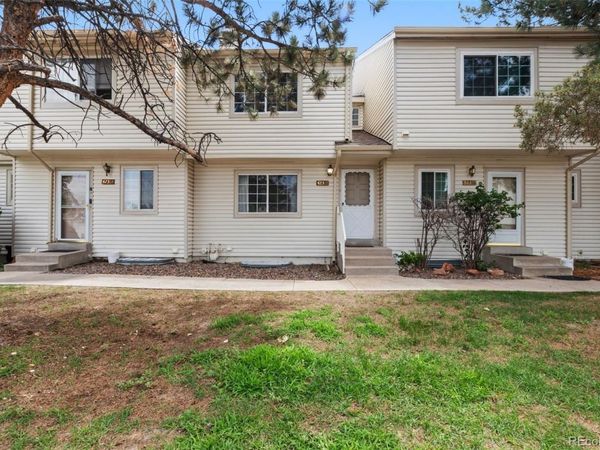 4231 S Mobile Circle , Unit B, Aurora, CO 80013