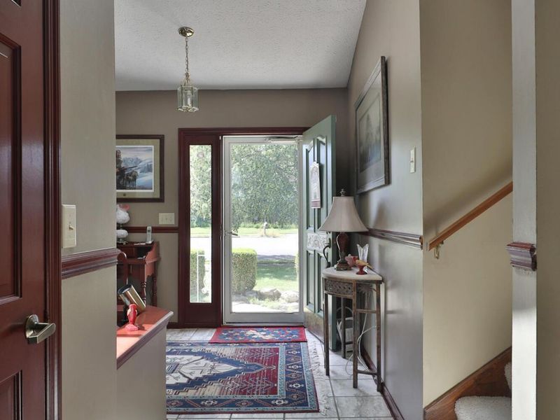 1108 Forest View Court, Westerville, OH 43081 Photo 4