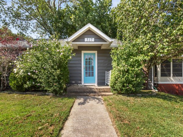 517 W College Street , Branson, MO 65616