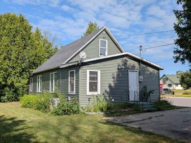 102 1st Street SW, Cook, MN 55723
