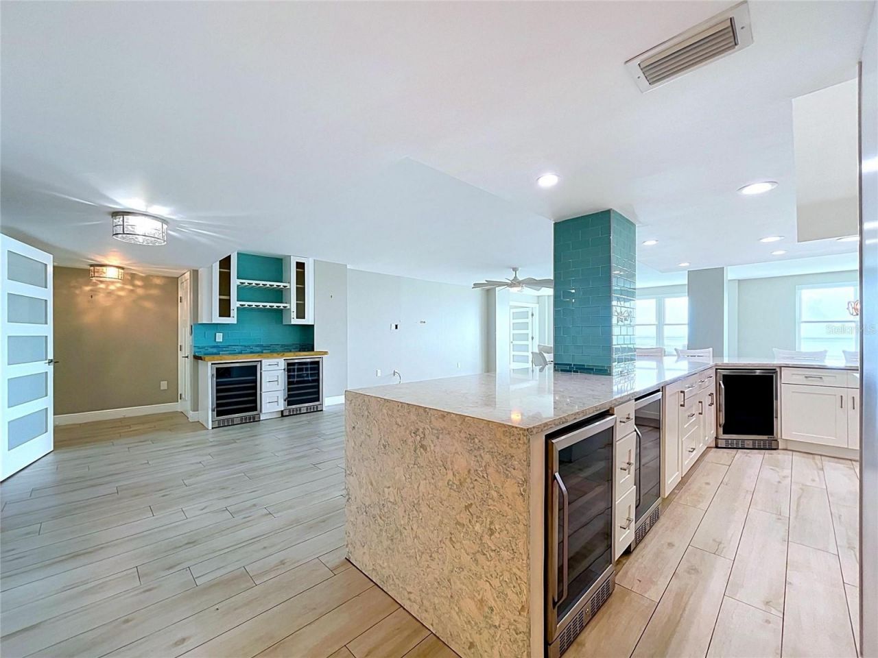 5200 Brittany Drive S, Unit 1502, Saint Petersburg, FL 33715 Photo