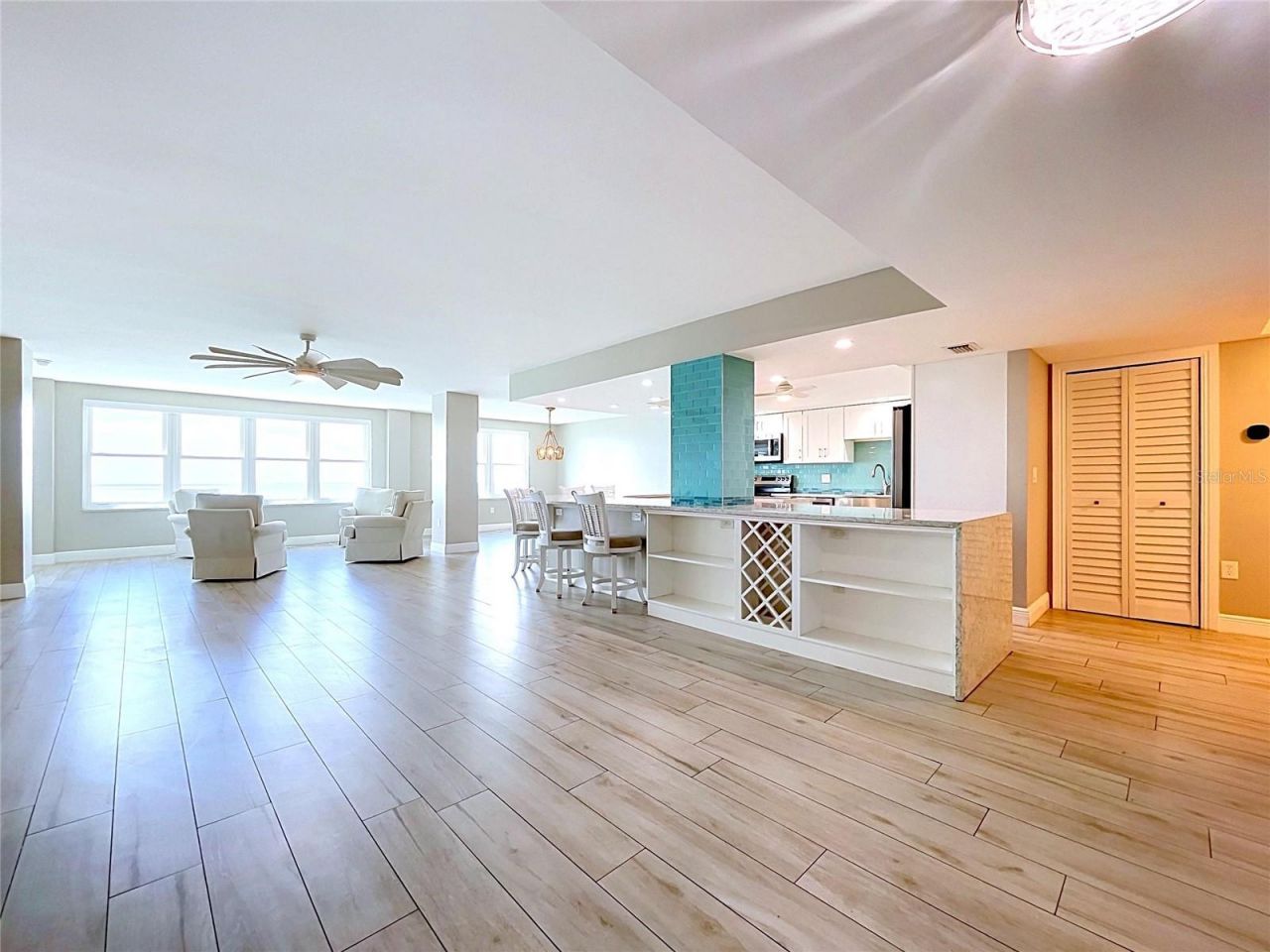 5200 Brittany Drive S, Unit 1502, Saint Petersburg, FL 33715 Photo