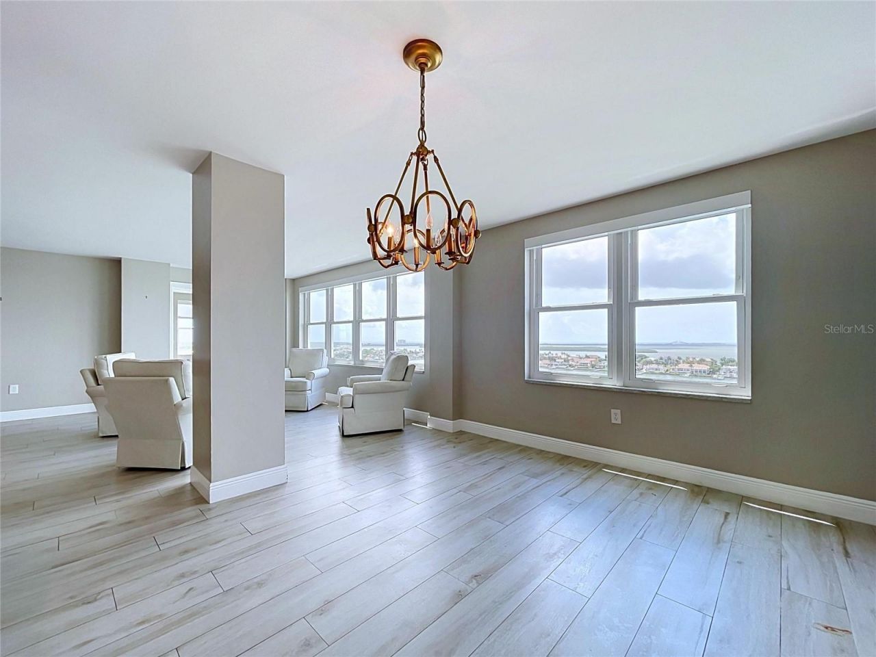 5200 Brittany Drive S, Unit 1502, Saint Petersburg, FL 33715 Photo