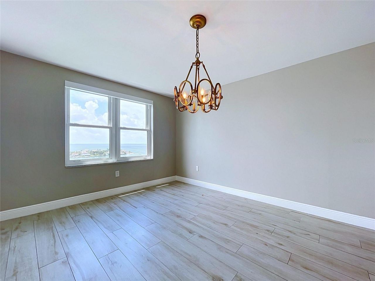 5200 Brittany Drive S, Unit 1502, Saint Petersburg, FL 33715 Photo
