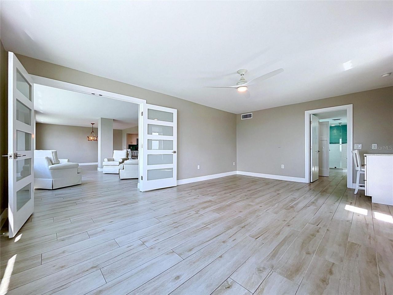 5200 Brittany Drive S, Unit 1502, Saint Petersburg, FL 33715 Photo
