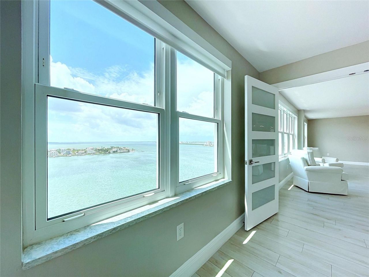 5200 Brittany Drive S, Unit 1502, Saint Petersburg, FL 33715 Photo