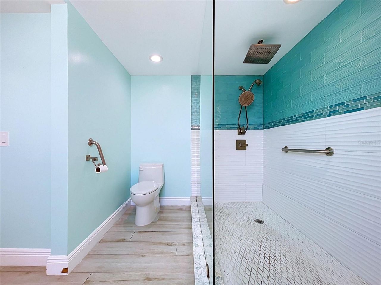 5200 Brittany Drive S, Unit 1502, Saint Petersburg, FL 33715 Photo