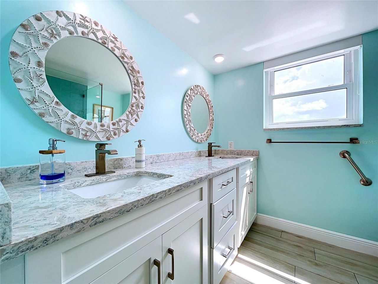 5200 Brittany Drive S, Unit 1502, Saint Petersburg, FL 33715 Photo
