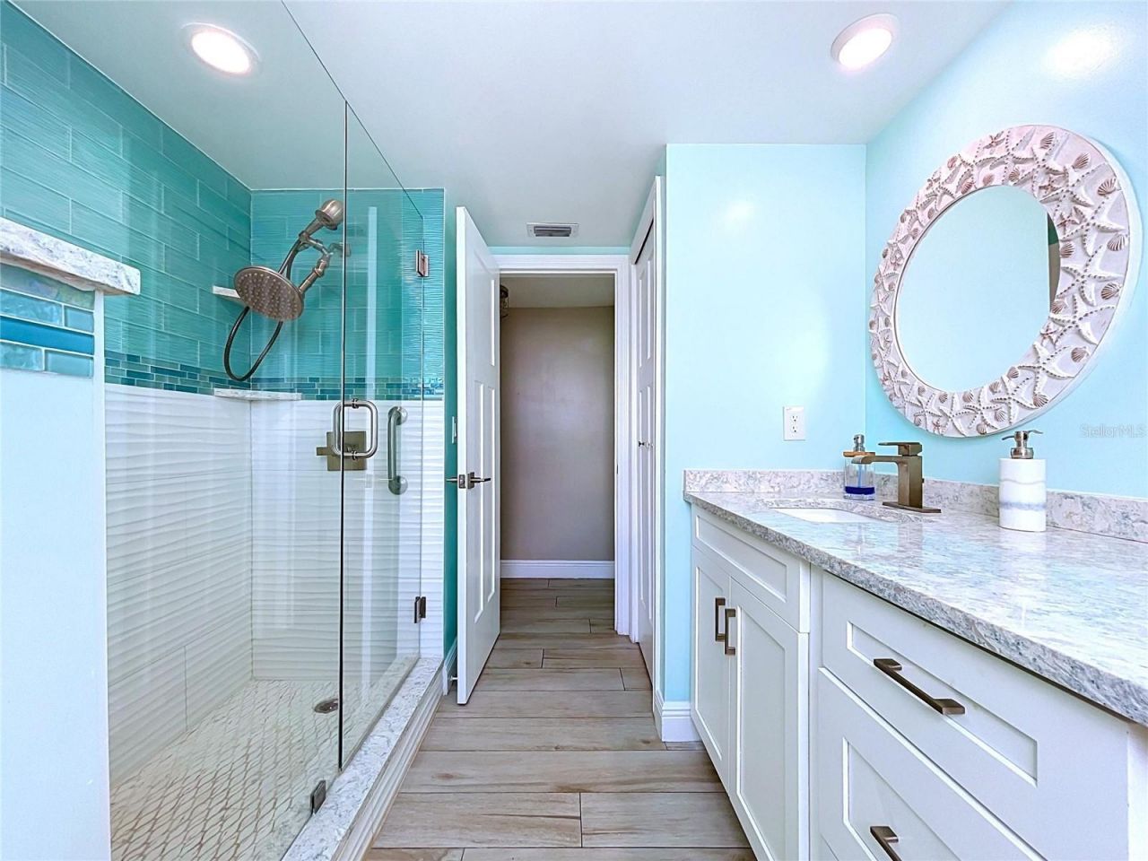 5200 Brittany Drive S, Unit 1502, Saint Petersburg, FL 33715 Photo