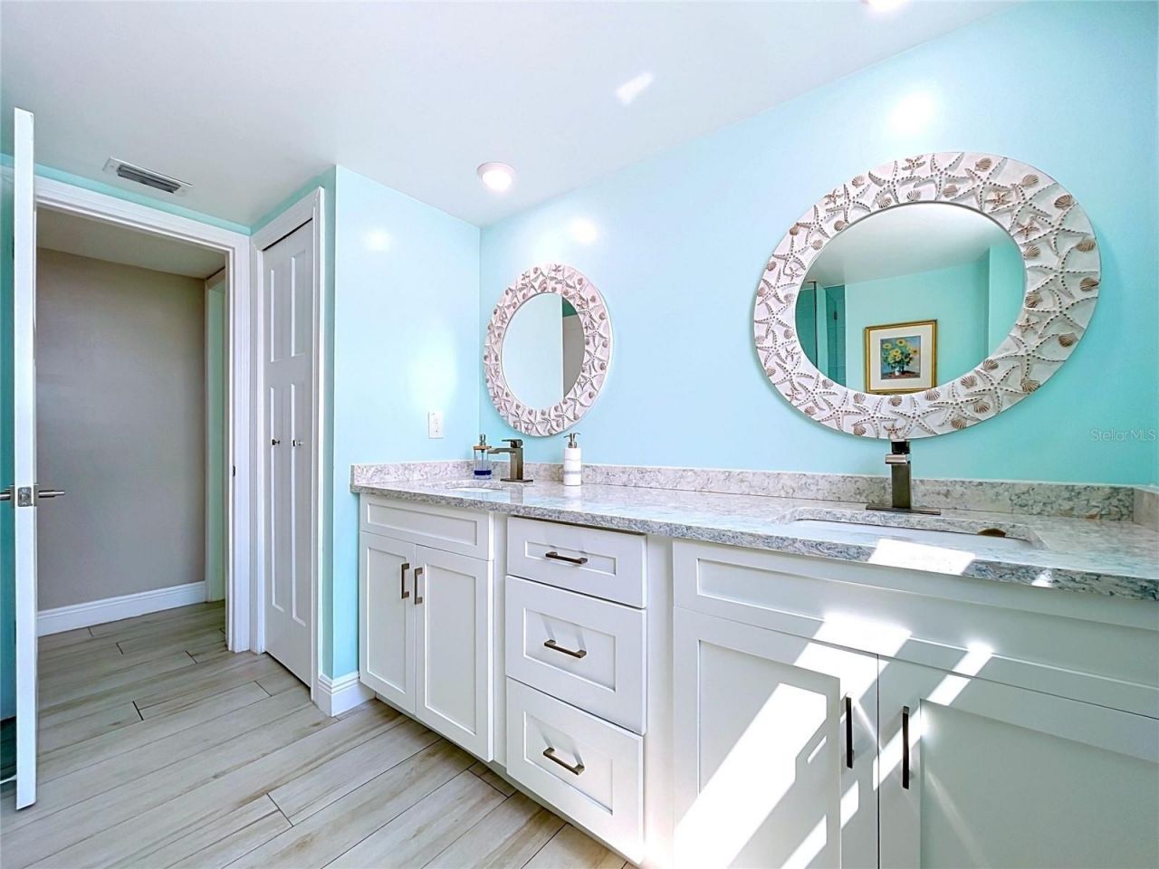 5200 Brittany Drive S, Unit 1502, Saint Petersburg, FL 33715 Photo