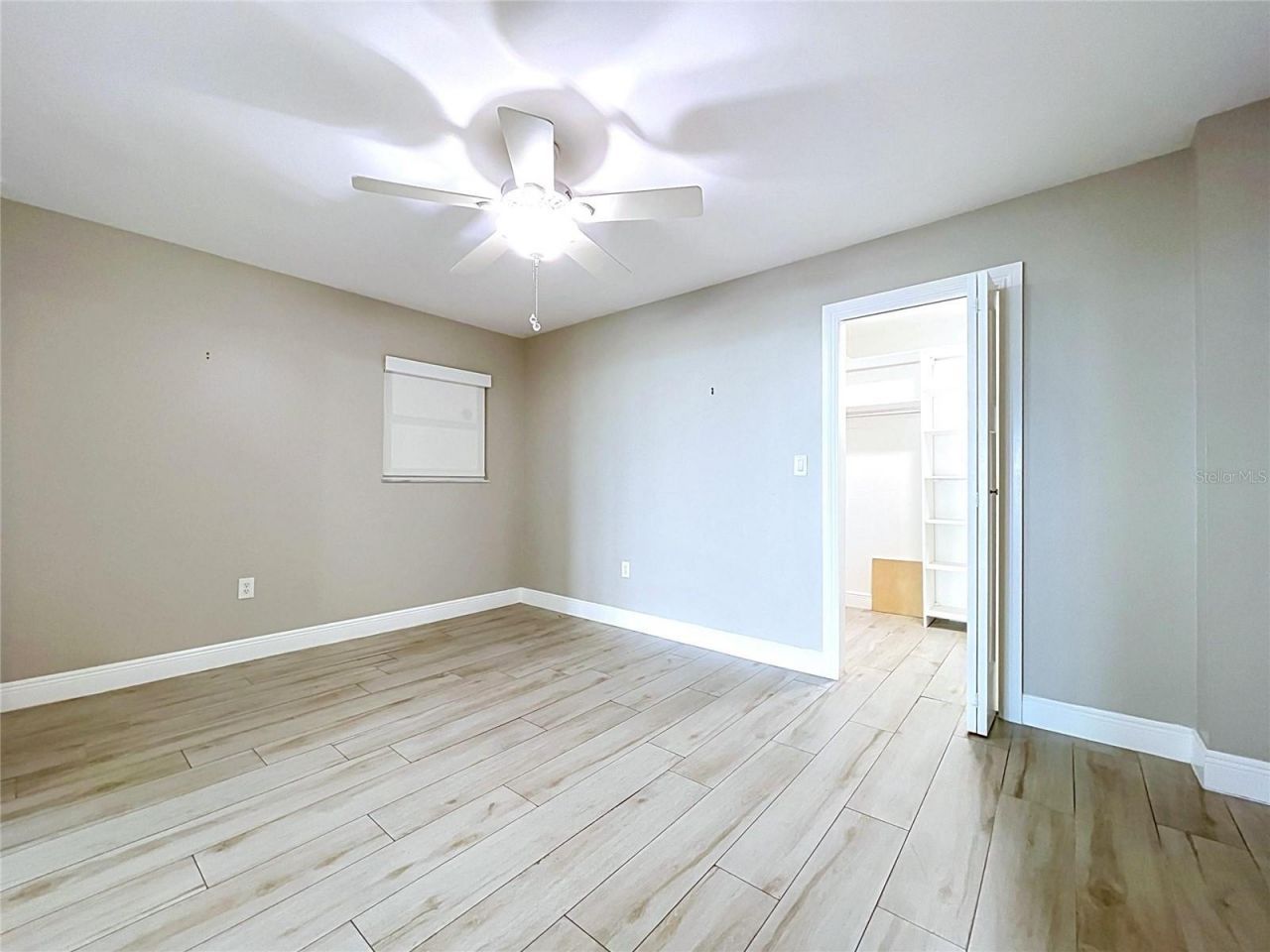 5200 Brittany Drive S, Unit 1502, Saint Petersburg, FL 33715 Photo