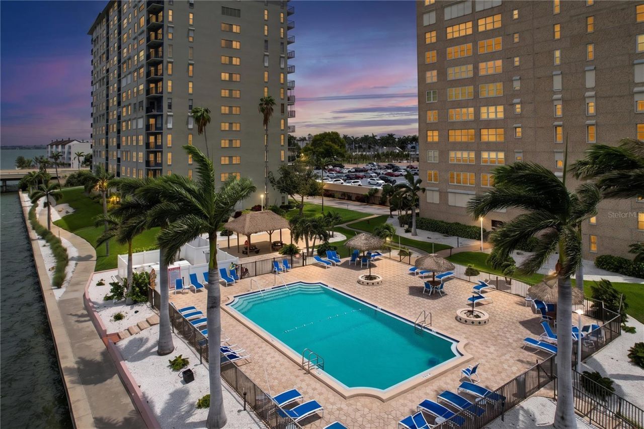 5200 Brittany Drive S, Unit 1502, Saint Petersburg, FL 33715 Photo