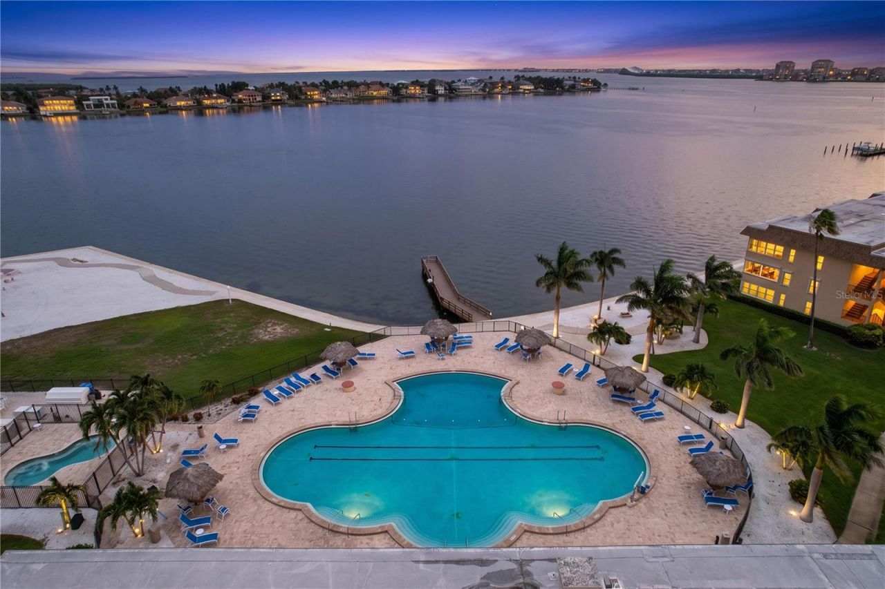 5200 Brittany Drive S, Unit 1502, Saint Petersburg, FL 33715 Photo