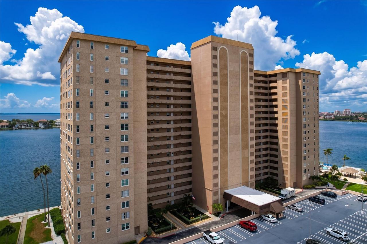 5200 Brittany Drive S, Unit 1502, Saint Petersburg, FL 33715 Photo