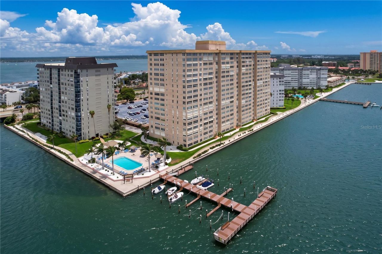 5200 Brittany Drive S, Unit 1502, Saint Petersburg, FL 33715 Photo