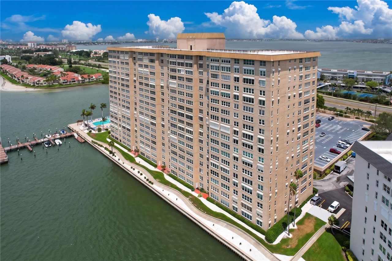 5200 Brittany Drive S, Unit 1502, Saint Petersburg, FL 33715 Photo