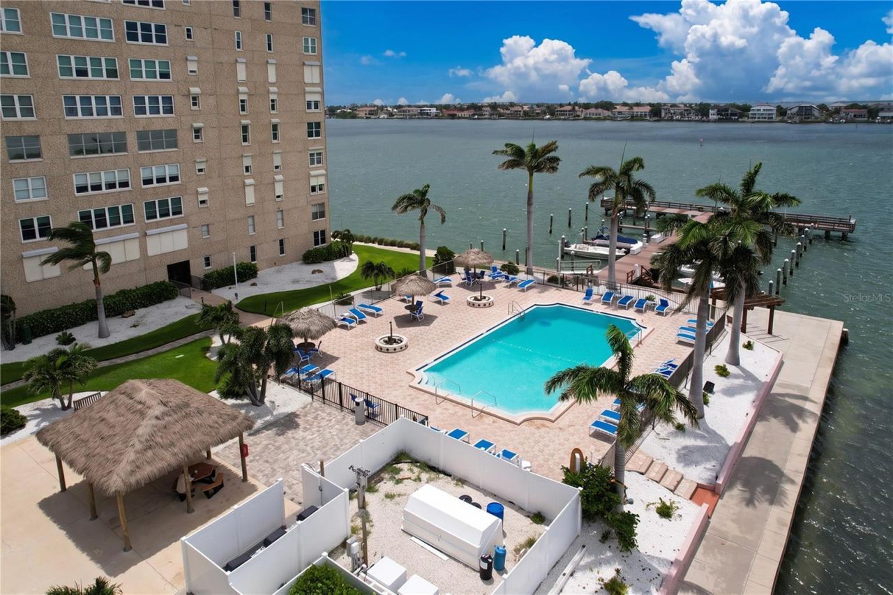 5200 Brittany Drive S, Unit 1502, Saint Petersburg, FL 33715 Photo