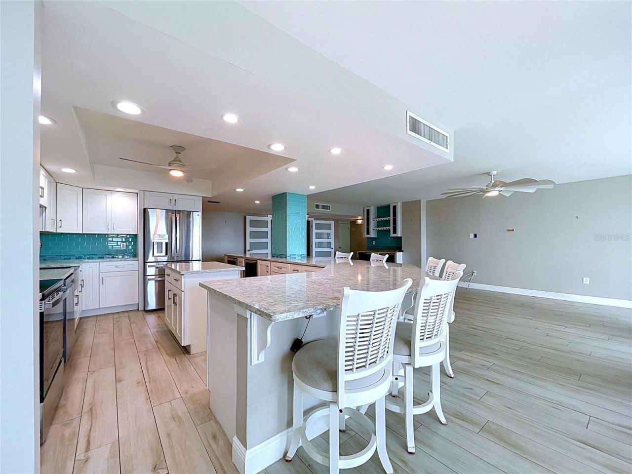 5200 Brittany Drive S, Unit 1502, Saint Petersburg, FL 33715 Photo