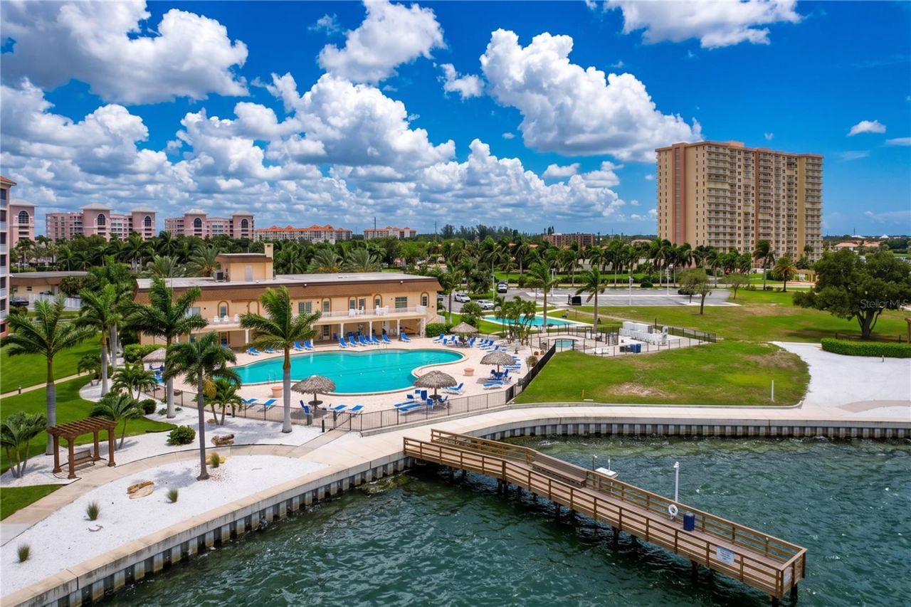 5200 Brittany Drive S, Unit 1502, Saint Petersburg, FL 33715 Photo