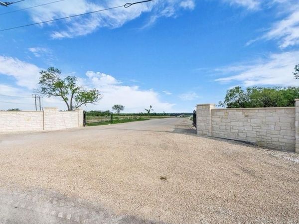 176 Lacek Mill Road , China Spring, TX 76633
