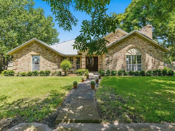 301 Paris Street, Pecan Gap, TX 75469