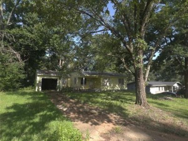 206 Wills Drive , Daingerfield, TX 75638