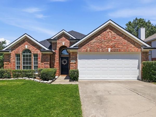 1204 Wentwood Drive, Corinth, TX 76210