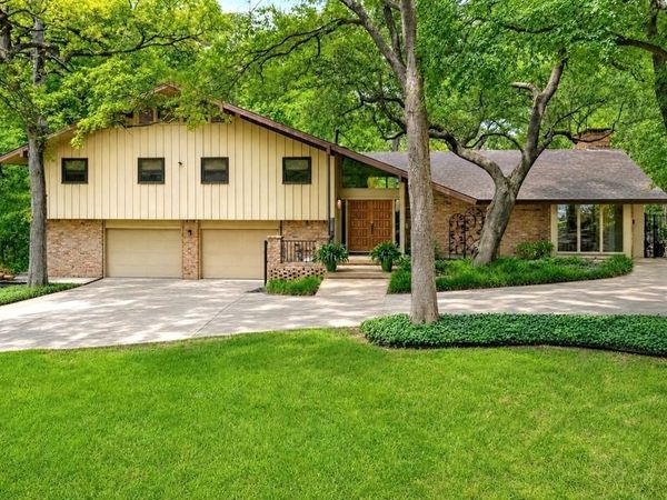 711 Monssen Parkway , Dallas, TX 75224