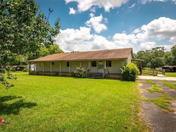 153 Woolworth Road , Stonewall, LA 71078