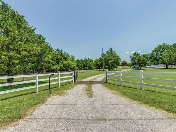 76 Spout Springs Road, Pottsboro, TX 75076