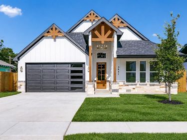 3641 Travis Avenue, Fort Worth, TX 76110