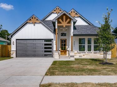 3641 Travis Avenue, Fort Worth, TX 76110