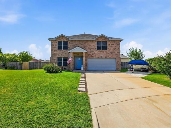 214 Hawthorne Court, Ponder, TX 76259