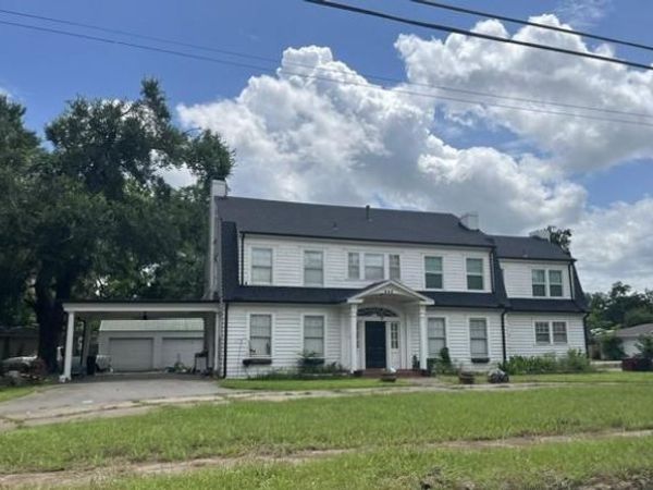 602 E 9th Street, Bonham, TX 75418